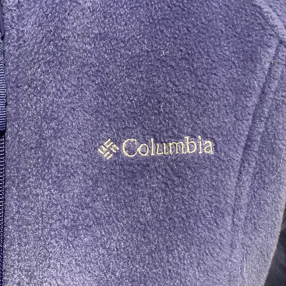 Columbia Zip Up - Picture 6 of 7
